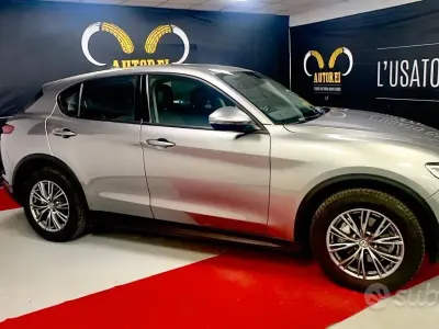 Usata Alfa Romeo Stelvio Executive 179 CV (131 kW) 2018 Grigio SUV
