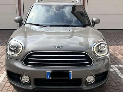 Usata Mini One D Countryman Business 116 CV (85 kW) 2018 Grigio SUV