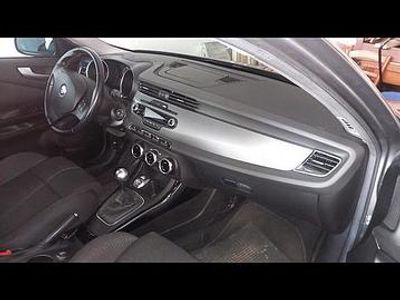 Usata Alfa Romeo Giulietta 170 CV (125 kW) 2011 Grigio Utilitaria