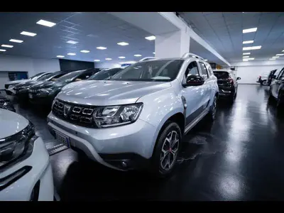 Usata Dacia Duster 115 CV (84 kW) 2019 Grigio chiaro SUV