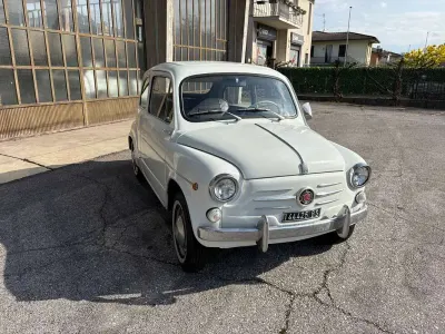 Usata Fiat 600D 29 CV (21 kW) 1964 Bianco Berlina