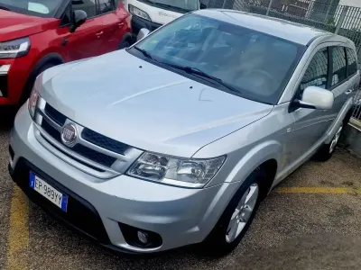 Usata Fiat Freemont Lounge 170 CV (125 kW) 2013 Argento SUV
