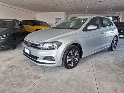 Usata VW Polo Comfortline 90 CV (66 kW) 2021 Grigio Utilitaria