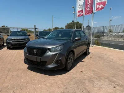 Usata Peugeot 2008 Active 110 CV (80 kW) 2021 Grigio SUV