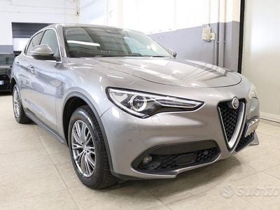 Usata Alfa Romeo Stelvio Executive 210 CV (154 kW) 2017 Grigio SUV