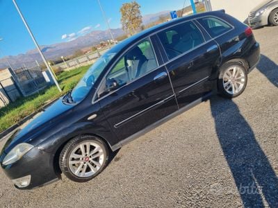 Usata Fiat Croma 147 CV (108 kW) 2010 Nero Station wagon