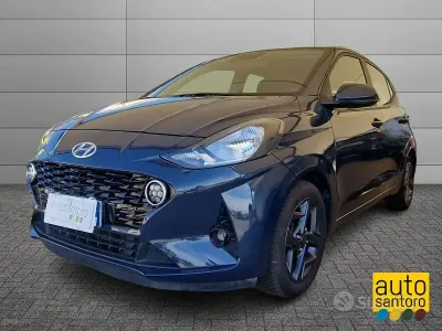 Usata Hyundai i10 100 CV (73 kW) 2023 Grigio Utilitaria