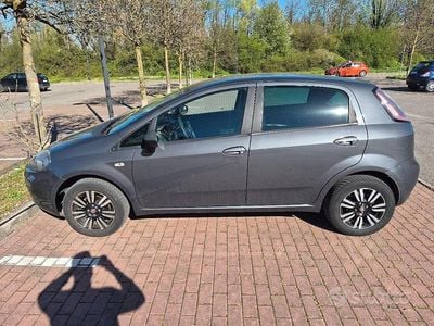 Usata Fiat Grande Punto Young 2015 Grigio Utilitaria