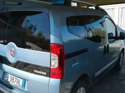 Usata Fiat Qubo Trekking 95 CV (69 kW) 2015 Bluazzurro Monovolume
