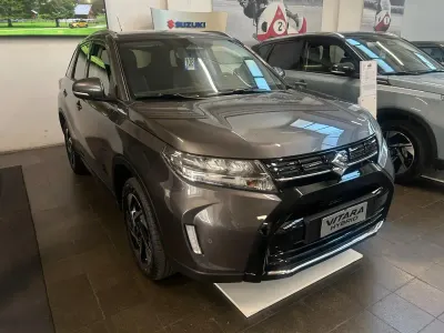 Nuova Suzuki Vitara 110 CV (80 kW) 2026 Grigio SUV