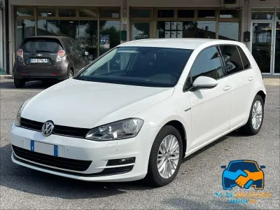 Usata VW Golf VII Highline 110 CV (80 kW) 2015 Bianco Berlina