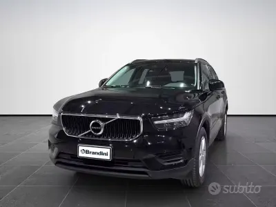Usata Volvo XC40 Momentum 129 CV (94 kW) 2022 Nero SUV