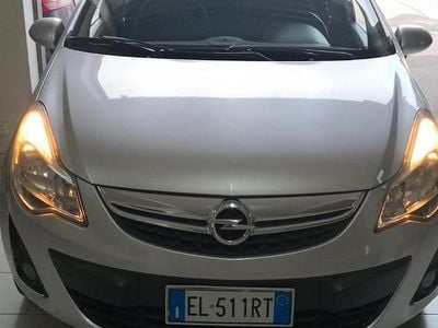 Usata Opel Corsa 85 CV (62 kW) 2012 Utilitaria