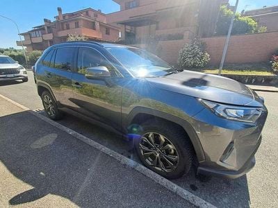 Begagnad Toyota RAV4 Hybrid Active 178 HK (130 kW) 2024 Grå SUV