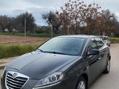 Usata Lancia Delta Gold 105 CV (77 kW) 2012 Nero Utilitaria