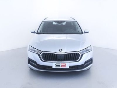 Argento Usata 2021 Skoda Octavia G-TEC Executive Station wagon | 18.390 € (Cara)