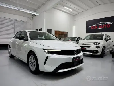 Usata Opel Astra Edition 131 CV (96 kW) 2023 Bianco Utilitaria