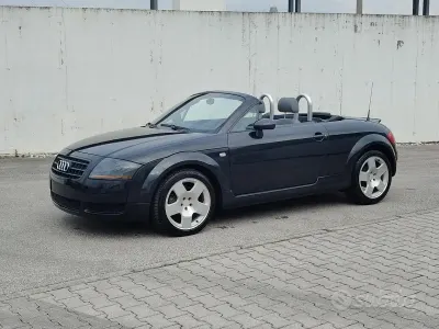 Usata Audi TT Roadster 150 CV (110 kW) 2004 Nero Cabrio