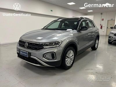Usata VW T-Roc Life 110 CV (80 kW) 2023 Grigio SUV