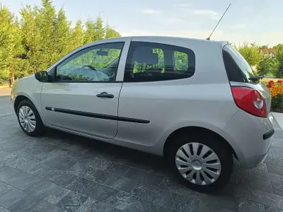 Usata Renault Clio II 75 CV (55 kW) 2006 Berlina