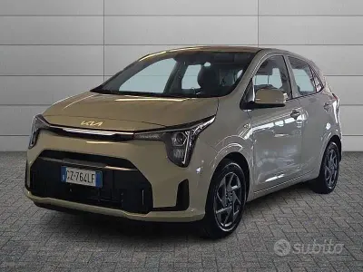 Usata Kia Picanto Urban 63 CV (46 kW) 2025 Beige Utilitaria