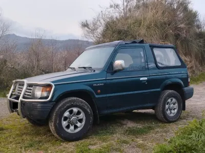 Usata Mitsubishi Pajero 100 CV (73 kW) 1997 Verde SUV