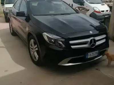 Usata Mercedes GLA200 136 CV (100 kW) 2015 Nero SUV