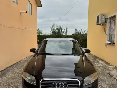 Usata Audi A4 Comfort 130 CV (95 kW) 2004 Nero Station wagon