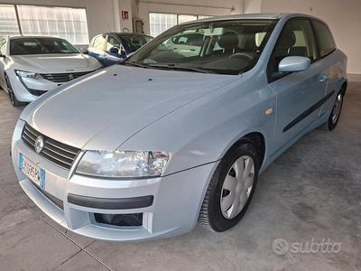 Usata Fiat Stilo Active 104 CV (76 kW) 2006 Grigio Berlina