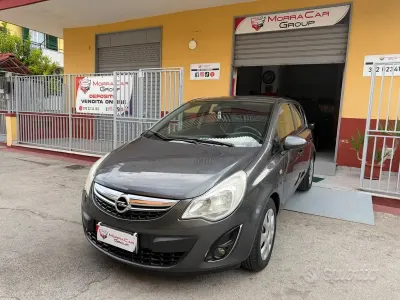 Usado Opel Corsa 86 HP (63 kW) 2012 Cinzento Citadino