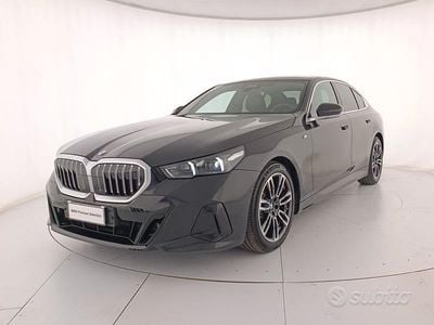 Nero Usata 2024 BMW 520 M Sport Berlina | 53.200 € (Super prezzo)