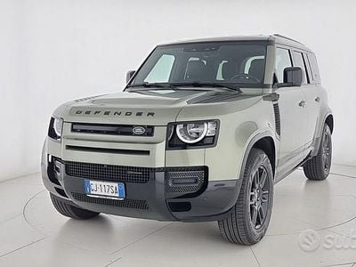 Usata Land Rover Defender SE Dynamic 250 CV (183 kW) 2022 Verde SUV