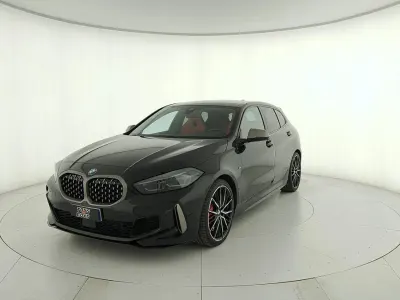 Usata BMW M135 Comfort Edition 306 CV (225 kW) 2022 Nero Utilitaria