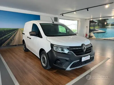 Usata Renault Kangoo Edition One 95 CV (69 kW) 2022 Bianco Monovolume