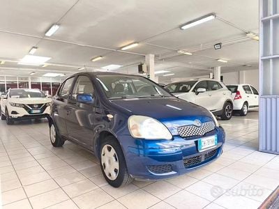 Usata Toyota Yaris 75 CV (55 kW) 2003 Blu Utilitaria