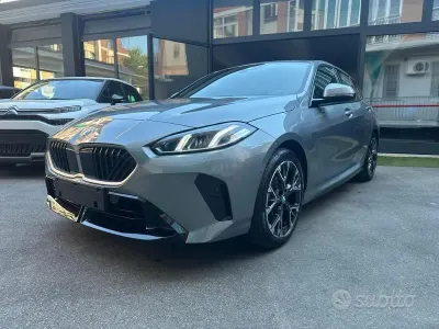 Usata BMW 120 M Sport 170 CV (125 kW) 2025 Grigio Utilitaria