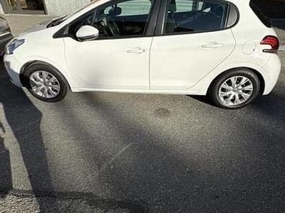 Usata Peugeot 208 82 CV (60 kW) 2016 Bianco Utilitaria