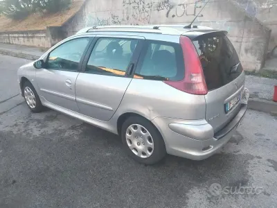 Usata Peugeot 206 75 CV (55 kW) 2007 Grigio Station wagon