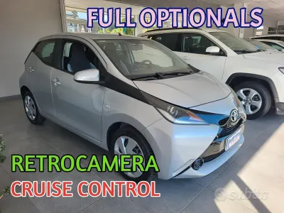 Usata Toyota Aygo X-play 69 CV (50 kW) 2017 Grigio Utilitaria