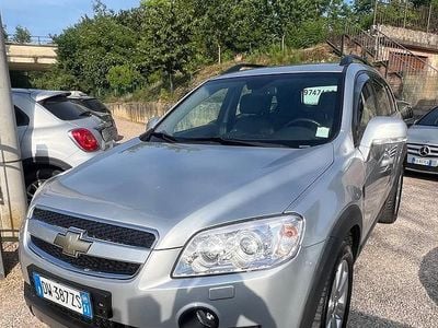 Usata Chevrolet Captiva LTZ 149 CV (109 kW) 2009 Grigio SUV
