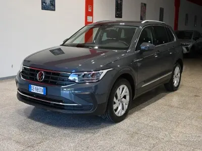 Usata VW Tiguan Life 150 CV (110 kW) 2021 Grigio SUV