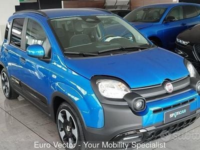 Usata Fiat Panda Cross Cross 69 CV (50 kW) 2025 Blu Utilitaria