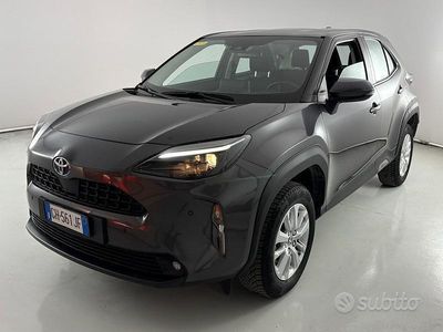 Usata Toyota Yaris Cross Active 116 CV (85 kW) 2021 Grigio SUV