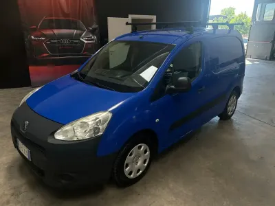 Occasion Peugeot Partner 89 PK (65 kW) 2015 Blauw