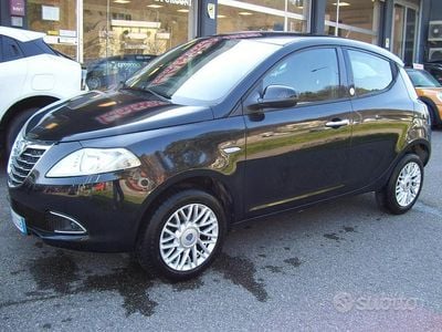 Usata Lancia Ypsilon Gold 85 CV (62 kW) 2014 Nero Utilitaria