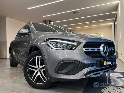 Usata Mercedes GLA180 Business 116 CV (85 kW) 2022 Grigio SUV