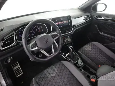 Usata VW T-Roc R-line Plus 150 CV (110 kW) 2024 Argento SUV