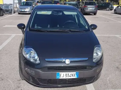 Usata Fiat Punto Evo Dynamic 95 CV (69 kW) 2011 Grigio Utilitaria
