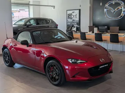 Nuova Mazda MX5 Homura-Line 132 CV (97 kW) 2026 Rosso Cabrio