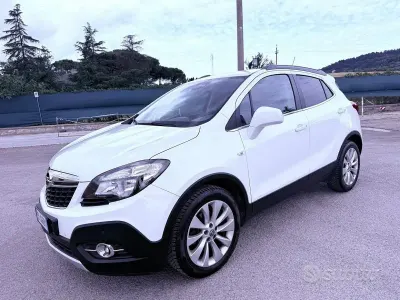 Usata Opel Mokka Cosmo 131 CV (96 kW) 2015 Bianco SUV